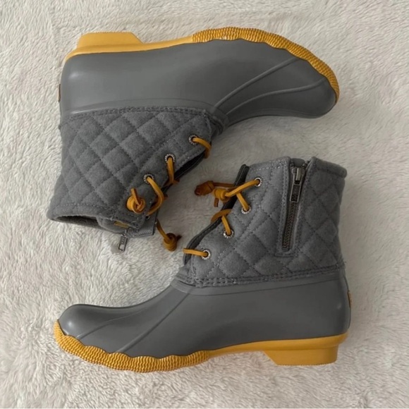 (NWT) Sperry Women’s Saltwater Quilted Waterproof Boot, Size: 8.5 - Picture 5 of 11